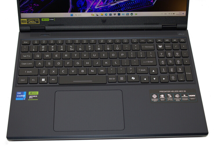Acer Predator Helios Neo 16 klavye - Acer bize yalnızca İngilizce klavye düzenine sahip bir model sağlayabildi.