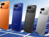 Tecno Spark 50 Pro, Dinamik Turuncu, Gece Mavisi, Mürekkep Siyahı, Titanyum Gri (soldan sağa) ve Bulut Beyazı (resimde gösterilmemiştir) renk seçenekleriyle sunuluyor.