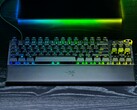 Masaüstünde gösterilen Razer Huntsman V3 Pro TKL 8KHz oyun klavyesi (Görsel kaynağı: Razer)