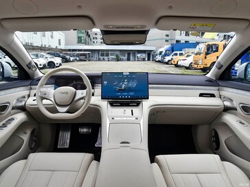 BYD Seal 08'in iç mekanı