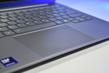 Lenovo ThinkBook 14 Gen 8: Dokunmatik Yüzey