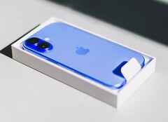 Apple iPhone 16, 2025 yılının açık ara en çok satan akıllı telefonu oldu. (Resim kaynağı: Bram Van Oost)