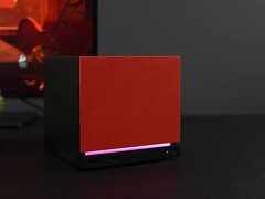 Kırmızı ön panelli ve RGB aydınlatmalı Steam Machine mini PC