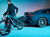 Stuttgart'taki kemer sıkma önlemleri Porsche'nin üç yan kuruluşunu kapatmasına ve ana faaliyet alanına yeniden odaklanmasına yol açtı.