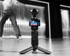 DJI'ın Osmo Pocket 4'ü, Pocket 3'teki (resimde) 4K 120 fps'ye kıyasla 4K 240 fps ağır çekim yapabiliyor.