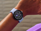 İleride, Google Pixel Watch'un bağlı bir akıllı telefon kullanılarak kilidinin açılabileceği bildiriliyor.