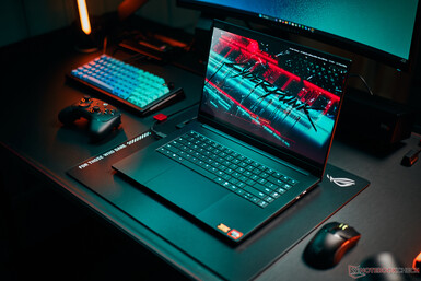 Thunderbolt 4 ile Razer Blade 16