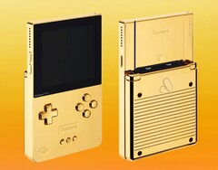 Analogue Pocket yakında altın kaplama versiyonuyla satışa sunulacak, ancak bu versiyon sadece sınırlı sayıda üretilecek.
