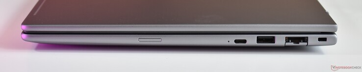 doğru: USB-C 3.2 Gen 2, USB-A 3.2 Gen 1, RJ45-Ethernet, Kensington kilit yuvası