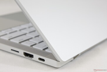 The smooth matte white surface masks fingerprints a lot better than the black Blade laptops