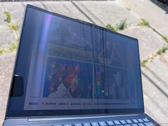Güneş ışığı altında, açık havada