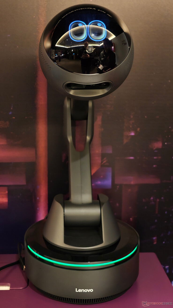 Lenovo AI Workmate'in tüm gövdesi.