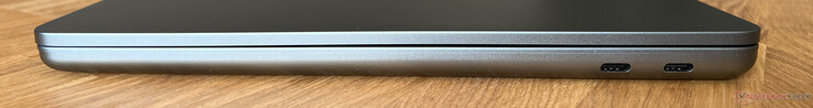Sağ: 2x USB-C 3.2 Gen 2 (10 GBit/sn, DisplayPort ALT Modu 1.4a, Güç Dağıtımı)