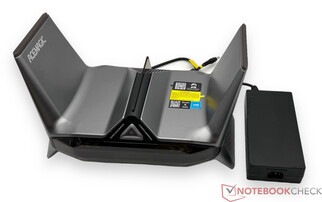 Acemagic M2A Starship 300 watt güç kaynağı ünitesi ile (19 V; 15,79 A)