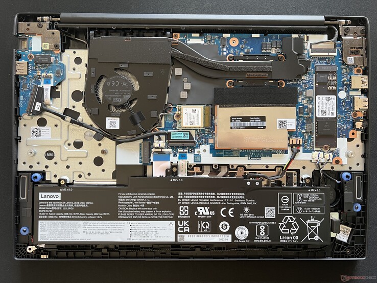 Karşılaştırma için ThinkPad E16 G1 AMD