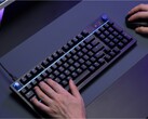 Masaüstünde gösterilen Logitech G316 X oyun klavyesi