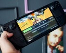 Valve orijinal Steam Deck'i Şubat 2022'de 399$ başlangıç fiyatıyla piyasaya sürdü.