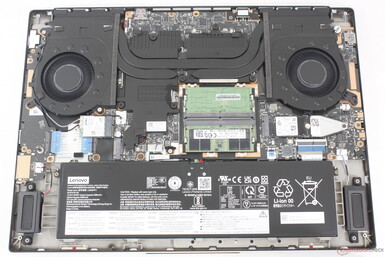 Legion 7 16'nın soğutma ünitesi 145 Watt gücünde. (resim kaynağı: Notebookcheck)