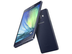 In Review: Samsung Galaxy A7. Review sample courtesy of cyberport.de