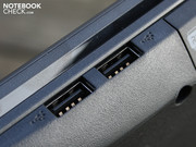 Bağlantı noktaları mütevazi. USB 3.0 ,eSATA ve ExpressCard yok (resimdeki: USB 2.0).