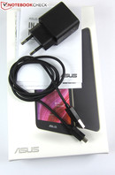 micro USB kablo, modüler güç adaptörü ve hızlı başlangıç rehberi yer almakta