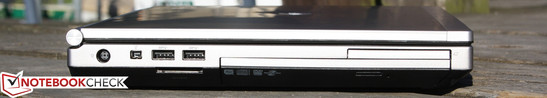 Sol: Kart okuyucur (USB'nin altında), Güç girişi, FireWire, 2 x USB 3.0, DVD-LW, ExpressCard54