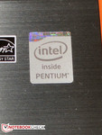 Haswell jenerasyonuna ait Pentium işlemci kullanılmış.