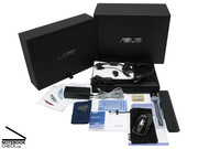 Aristokratik: Asus U2E ultra portable notebook ile müşterilerini birçok aksesuar ile ödüllendiriyor. Süper: Kurtarma CD/DVD sinin yanısıra Asus ayrıca...