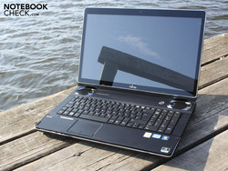 Fujitsu Lifebook NH751