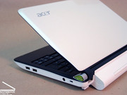 Acer Aspire One D150 mini-notebook Acer tarafından üretilen ilk 10 inç boyutundaki netbook.