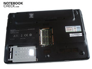 RAM ve sabit diske kasanın alt tarafında bulunan iki kapak aracılığı ile erişilebiliyor