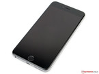 iPhone 6 Plus, 5.5 inç boyutu ile büyük
