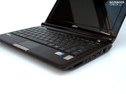 Fujitsu M2010 10 inç formatında kompakt bir netbook.