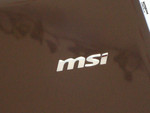 Ekranın arka tarafındaki MSI logosu
