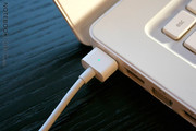 MagSafe eklentisi ise Apple Laptoplarının kendine has bir özelliği.