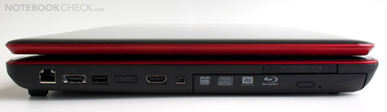 Sol: RJ-45 Gigabit LAN, eSATA/USB 2.0 combo, USB 2.0, HDMI, Firewire, ExpressCard