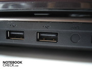 2 adet USB 2.0 yuvası yine sol tarafta bulunuyor.