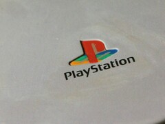 Sony orijinal PlayStation'ı ilk olarak 1994 yılında Japonya'da piyasaya sürdü.