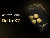 GameSir Delta-X7, dokunmatik ekrana sahip bir arcade kontrol cihazıdır.