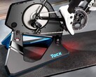 Garmin Tacx Neo 2T, kendi evinizde gerçekçi bir bisiklet sürüş deneyimi vaat ediyor.