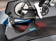Garmin Tacx Neo 2T, kendi evinizde gerçekçi bir bisiklet sürüş deneyimi vaat ediyor.
