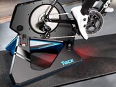 Garmin Tacx Neo 2T, kendi evinizde gerçekçi bir bisiklet sürüş deneyimi vaat ediyor.