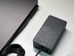 65 watt güç kaynağı