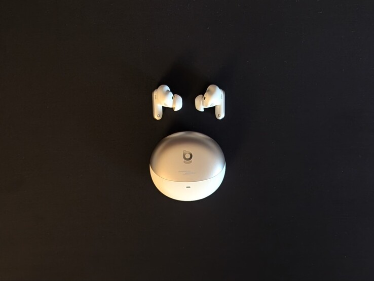 Baseus Inspire XP1 kulaklıklar şarj kutusuyla birlikte