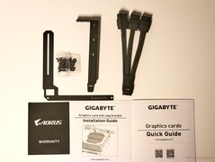 Garanti kartı, Hızlı başlangıç kılavuzu, Sarkma önleyici braket ve 12VHPWR - 3x 8 pimli güç kablosu