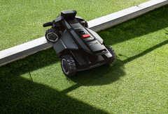Segway'in Navimow X4 robot çim biçme makinesi
