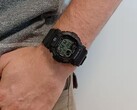 Casio’nun G-Shock GD-350S-1D saati, eski model olan GD-350-1’e (resimde görülen) benziyor.