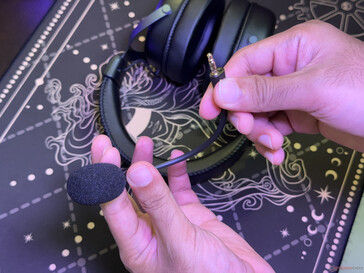 Akko Verge S9 Ultra'nın çıkarılabilir mikrofonu