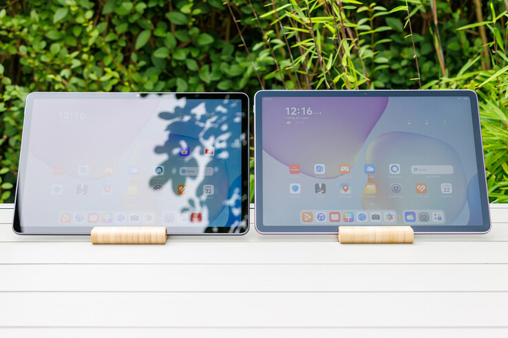 PaperMatte ekranlı ve ekranlı olmayan MatePad 11.5 (soldan).
