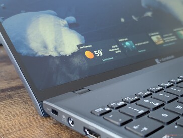 Uçtan uca cam, OLED veya parlak seçenekler yok